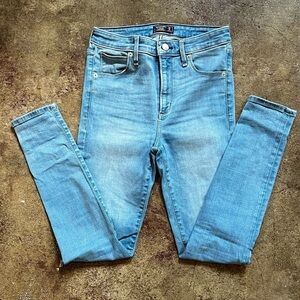 Abercrombie and Fitch high rise super skinny jeans